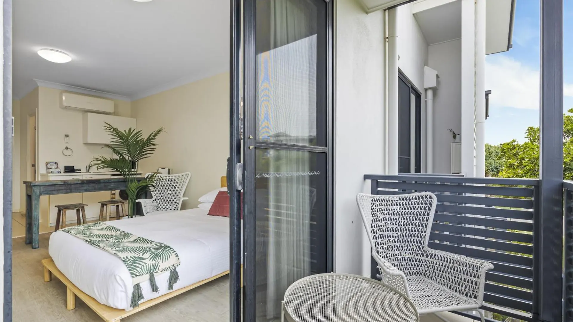 Comfy Studio Apartment In Marcoola Beach